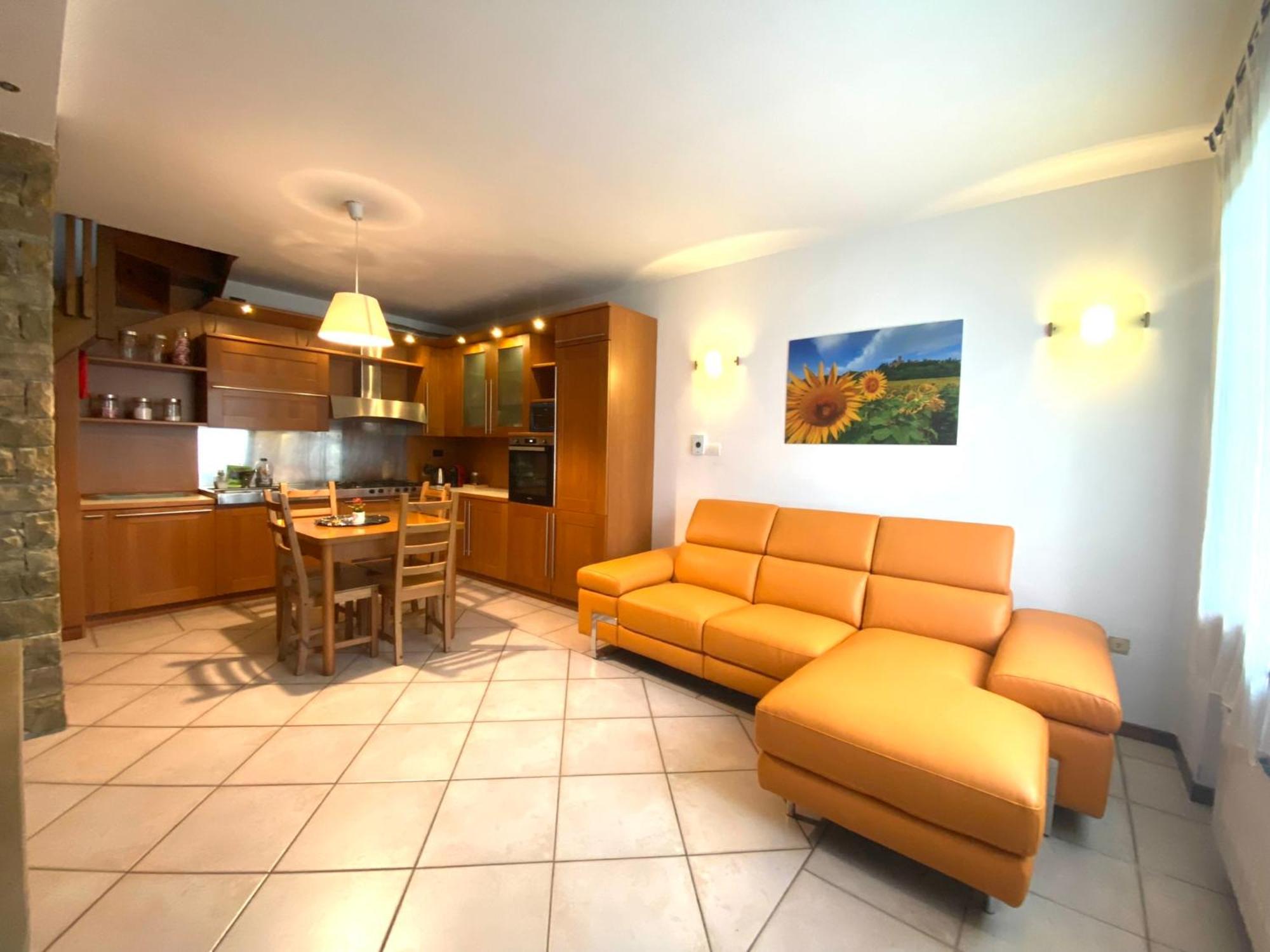 Monasterolo del Castello Casa Vacanza Residence Lago Di Endine מראה חיצוני תמונה
