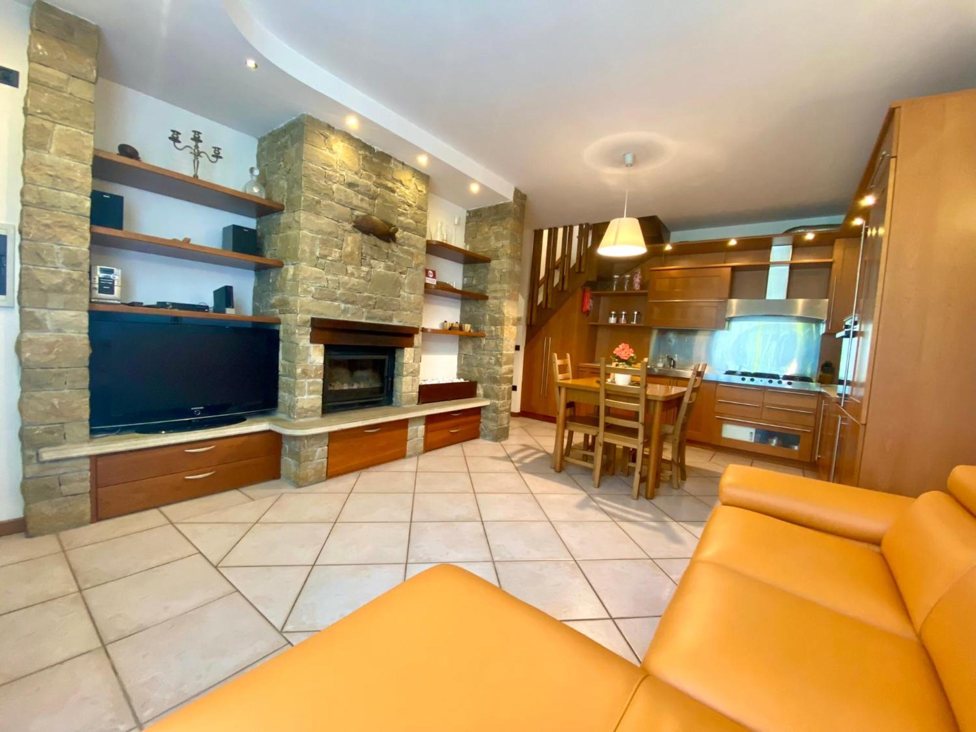 Monasterolo del Castello Casa Vacanza Residence Lago Di Endine מראה חיצוני תמונה