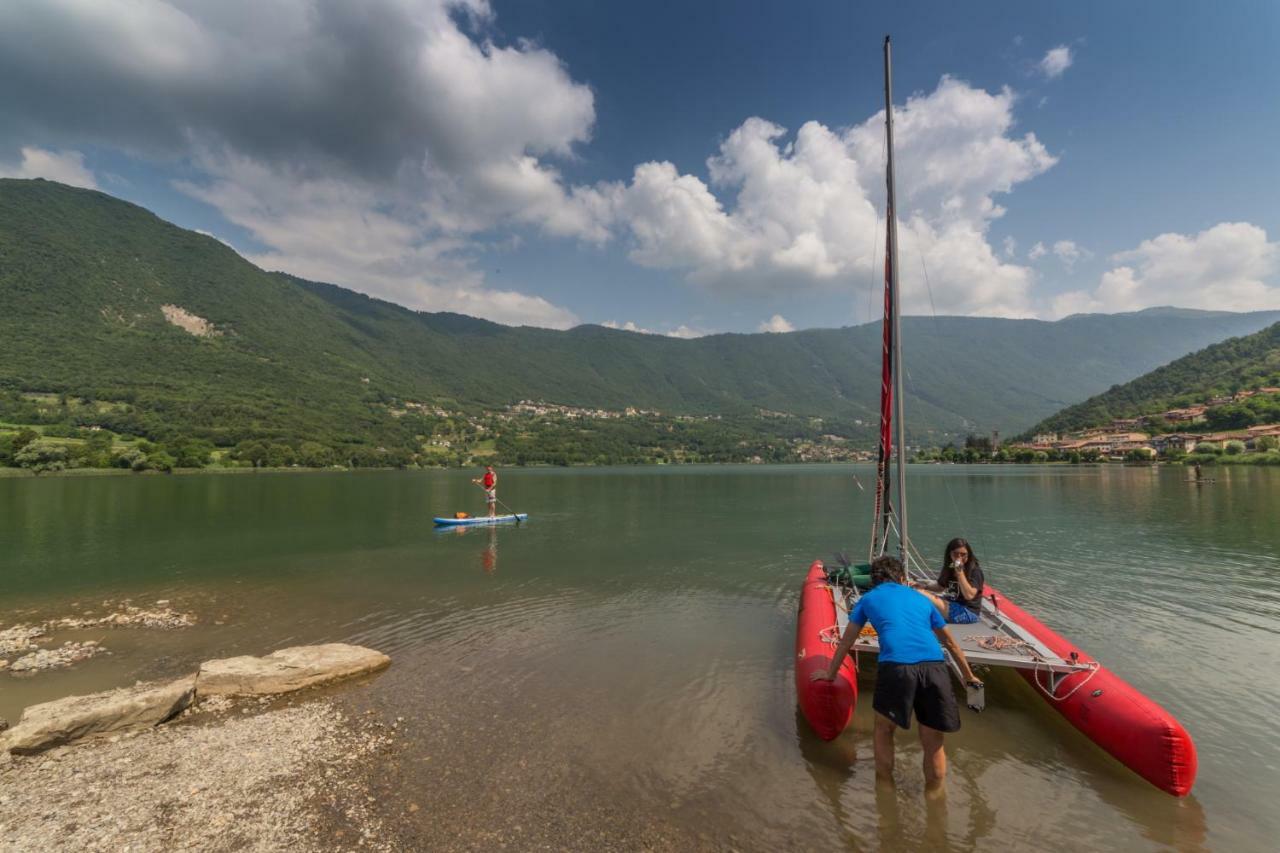 Monasterolo del Castello Casa Vacanza Residence Lago Di Endine מראה חיצוני תמונה